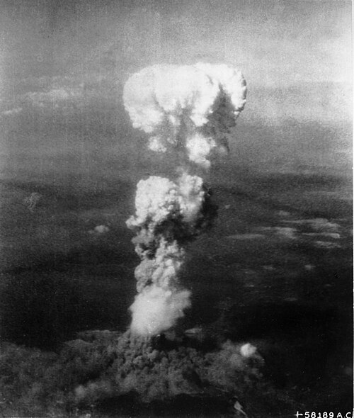 広島原爆のキノコ雲
